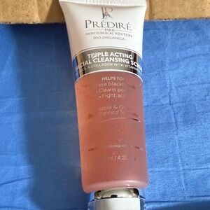 Prédiré Pink Triple Acting Facial Cleansing Scrub
